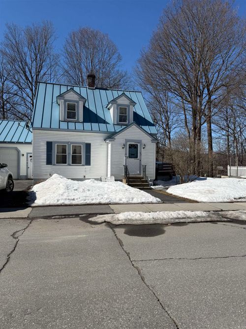 157 Commonwealth Ave, Springfield, VT, 05156-2811 | Card Image
