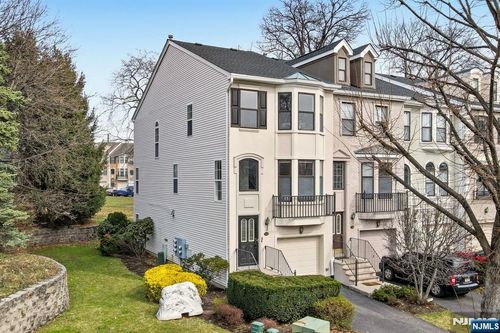 349 Wilshire Dr, Nutley, NJ, 07110-3906 | Card Image