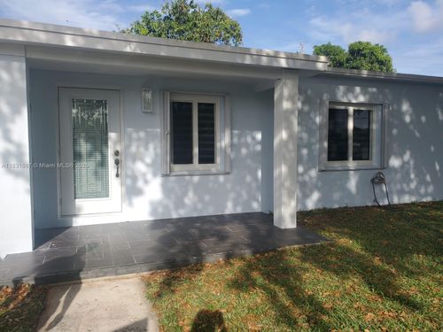 0-14781 Pierce St, Miami, FL, 33176-7527 | Card Image