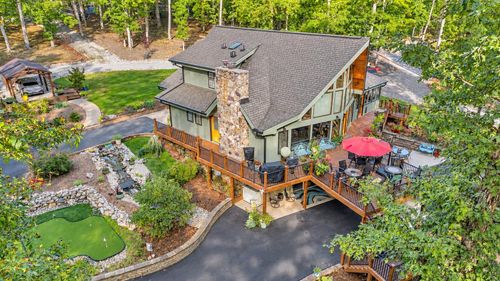 113 Barbury Ct, Huddleston, VA, 24104-4089 | Card Image