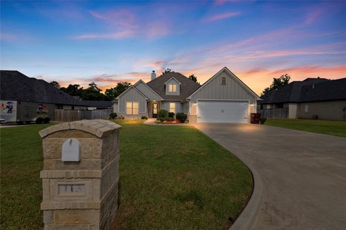 113 Saddle Brook Cir, Hallsville, TX, 75650-7722 | Card Image