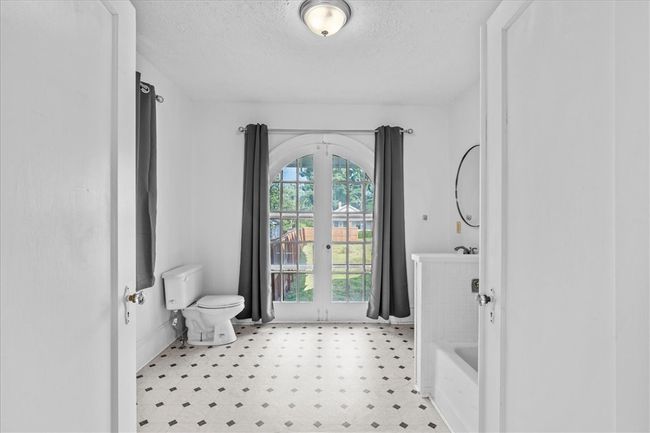 903 School St, House other with 3 bedrooms, 2 bathrooms and 2 parking in Patterson Hts PA | Image 11