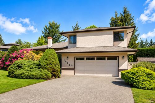 1986 Wenman Dr, Victoria, BC, V8N2P8 | Card Image