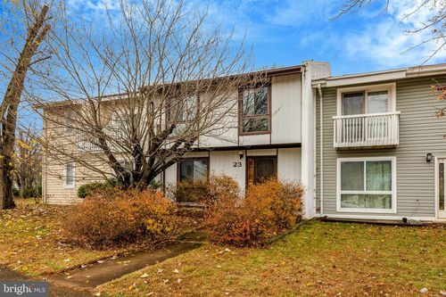23 Monarch Dr, STERLING, VA, 20164-1340 | Card Image