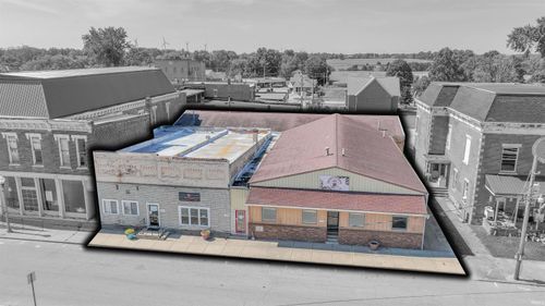 207 S Railroad St, Brookston, IN, 47923-8137 | Card Image