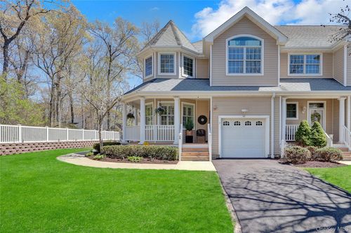 58-58 Blair Rd, East Setauket, NY, 11733-4112 | Card Image