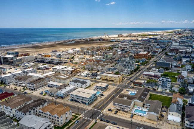102 - 309 E Poplar Ave, Townhouse with 4 bedrooms, 3 bathrooms and 2 parking in WILDWOOD NJ | Image 48