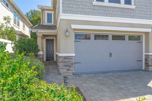22 Willow Way, Lake Forest, CA, 92630-7237 | Card Image