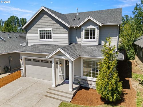2737 Se 22nd Ter, Gresham, OR, 97080-8860 | Card Image
