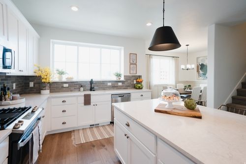 932 W 360 S, American Fork, UT, 84003-4479 | Card Image