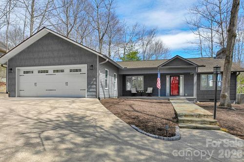 222 Sedi Ln, Brevard, NC, 28712-9084 | Card Image