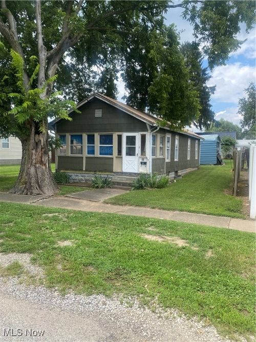 604 W 5th St, Williamstown, WV, 26187-1119 | Card Image