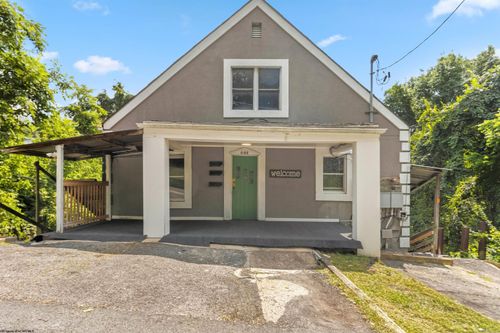 644 8th St, Morgantown, WV, 26505-6044 | Card Image