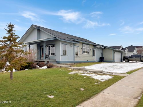 2319 27th Ave W, Williston, ND, 58801-6571 | Card Image