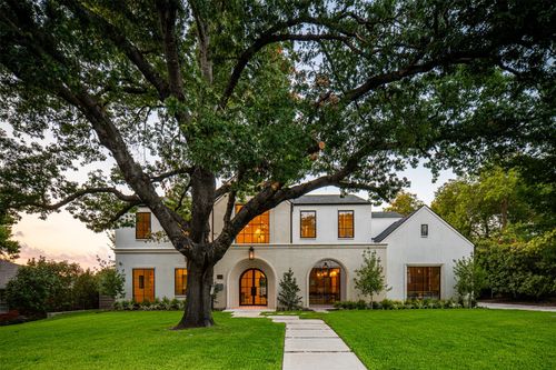 6815 Royal Crest Dr, Dallas, TX, 75230-3509 | Card Image