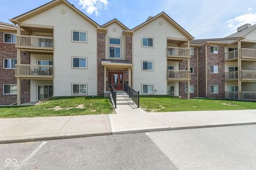 unit-4-12517 Timber Creek Dr, Carmel, IN, 46032-7527 | Card Image