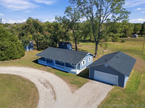 404 S Caney St, Copan, OK, 74022-4111 | Card Image