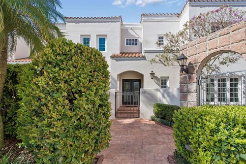 4951a-4951 Bayshore Blvd, TAMPA, FL, 33611-3800 | Card Image