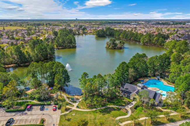This is the SECOND amenity area that Windrose has to offer. This area is located in the Windrose West section, but is available for all to use, this is just one of the many ponds located throughout Windrose. You can fish, kayak, or just enjoy some of the natural wildlife that lives around. There are plenty of ducks! | Image 47
