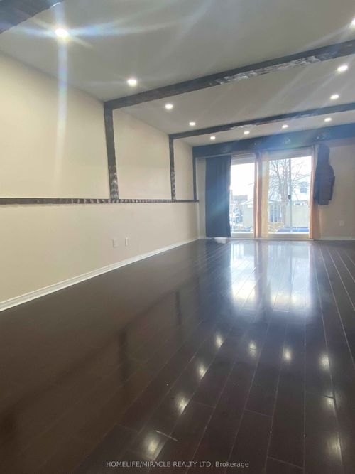 36 Bruce Beer Dr, Brampton, ON, L6V2W9 | Card Image