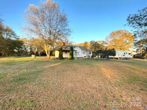 935 E Us 74 Highway Business, Ellenboro, NC, 28040-4726 | Card Image