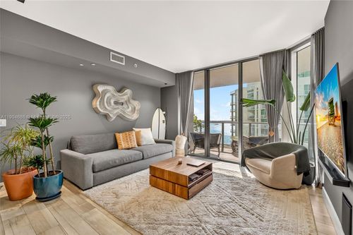 apt-2403-1300 Brickell Bay Dr, Miami, FL, 33131-3394 | Card Image
