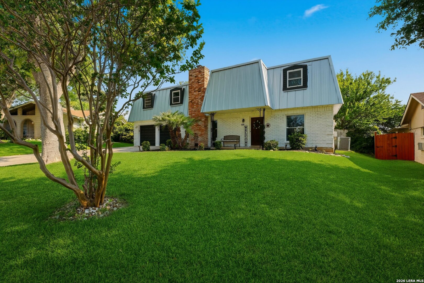 Residential in Universal City 2