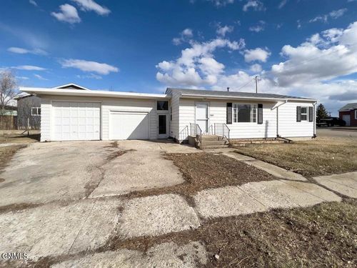 501 N Benson St, Tioga, ND, 58852-7143 | Card Image
