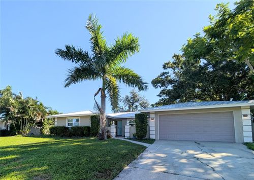 5749 Britannia Dr, Sarasota, FL, 34231-4913 | Card Image