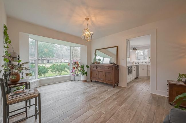 419 Magnolia Bnd, House other with 3 bedrooms, 2 bathrooms and 2 parking in New Caney TX | Image 5