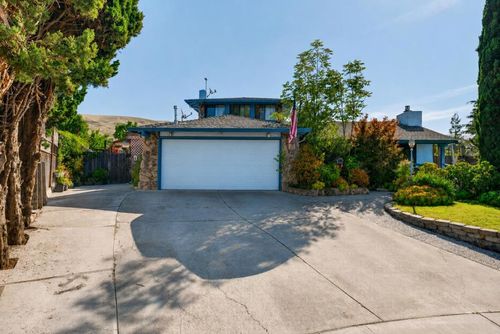 3592 Minto Court, San Jose, CA, 95132 | Card Image