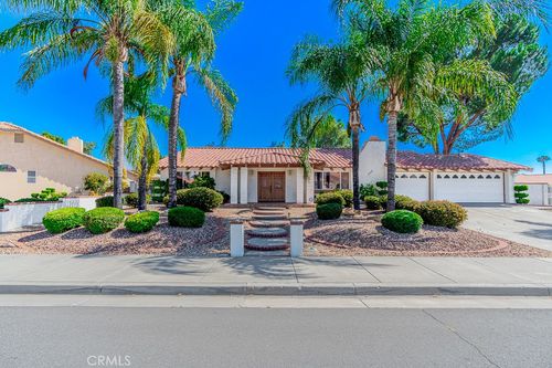 2899 Maple Dr, Hemet, CA, 92545-8100 | Card Image