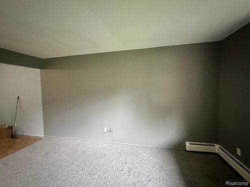 16235 Belmont Ave, Allen Park, MI, 48101-1762 | Card Image