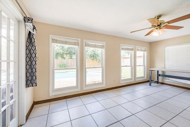 Sunroom/Office Space | Image 12