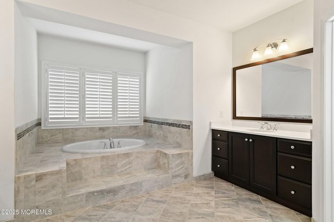 11 Potomac Ct, House other with 4 bedrooms, 5 bathrooms and null parking in Freehold NJ | Image 43