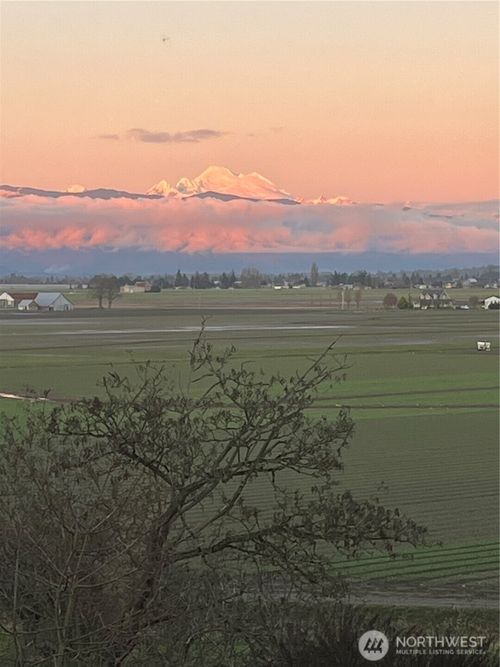 18225 Best Rd, Mount Vernon, WA, 98273-8103 | Card Image