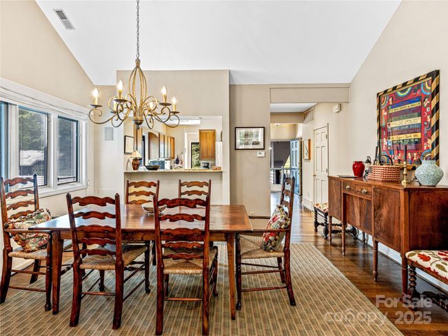66 Country Club Village Drive, Condo with 3 bedrooms, 3 bathrooms and null parking in Lake Toxaway NC | Image 8