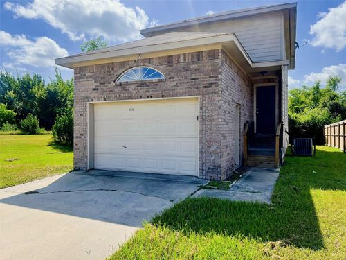 1411 Lake View Cir W, Brookshire, TX, 77423-8918 | Card Image