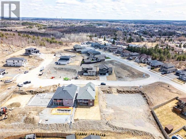 35 Noah Crt, House other with 3 bedrooms, 3 bathrooms and null parking in Sudbury ON | Image 64