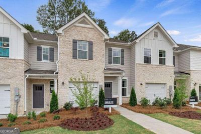 476 Payne Drive, Townhouse with 3 bedrooms, 2 bathrooms and null parking in Mcdonough GA | Image 2