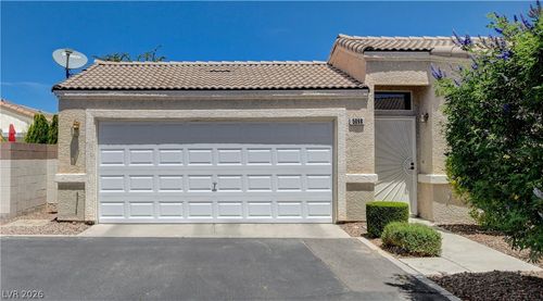 5098 Mascaro Dr, Las Vegas, NV, 89122-8111 | Card Image