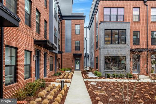 11236 Faraday Park Dr, RESTON, VA, 20190-3226 | Card Image