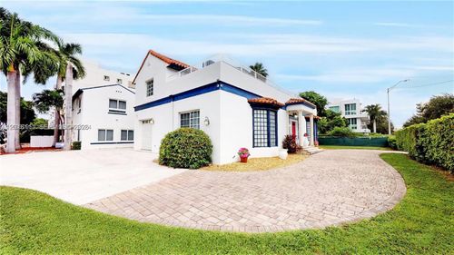 1400 West Ave, MIAMI BEACH, FL, 33139-3724 | Card Image