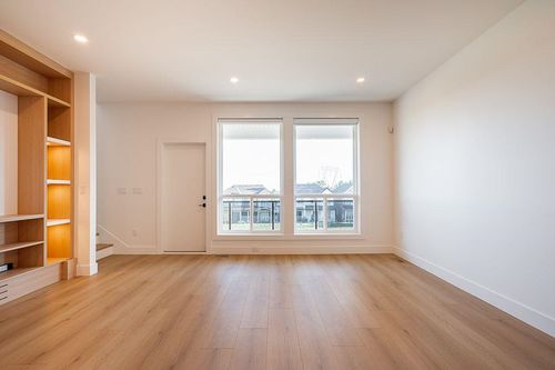 101-16693 16 Ave, Surrey, BC, V3Z9X7 | Card Image