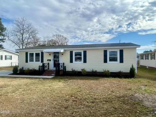 403 S Market St, Benson, NC, 27504-1725 | Card Image