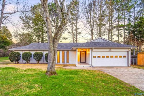 2008 Burlingame Dr Se, Huntsville, AL, 35803-1210 | Card Image