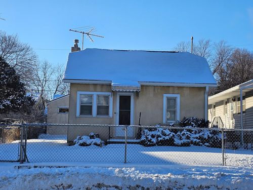 136 15th Ave S, South Saint Paul, MN, 55075-2131 | Card Image