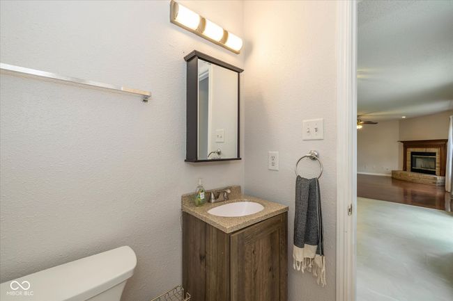 Powder Room | Image 12