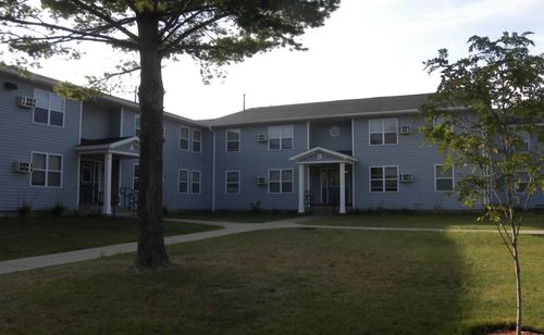 701 Park Ave, Manistique, MI, 49854-1672 | Card Image