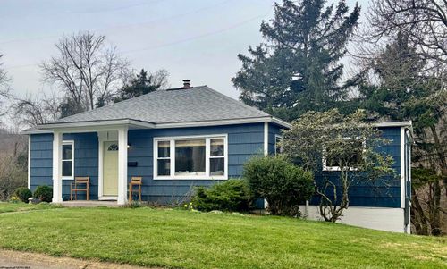 604 Callen Ave, Morgantown, WV, 26501-6704 | Card Image